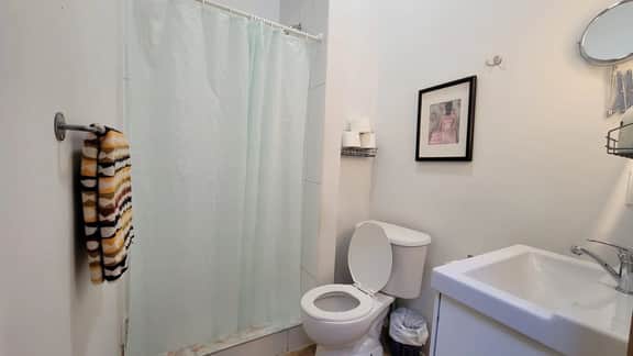 Closet Room in a Shared Loft - Image 4